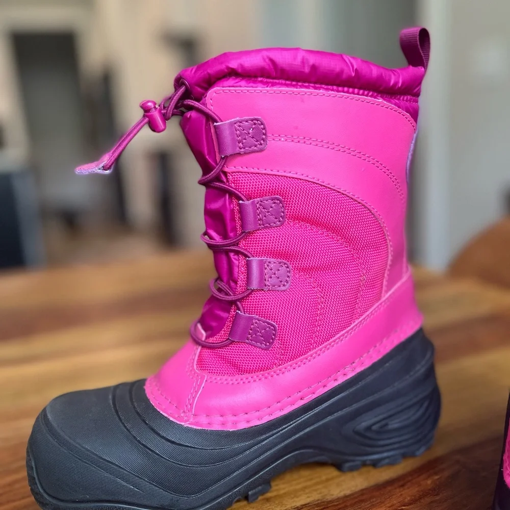 The North Face Kids' Alpenglow IV Boots
Color: Cabaret Pink; Girl size 4 - Picture 3 of 12